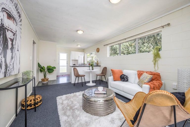 Photo of property in 19a/5 Verbena Road, Birkdale, Auckland, 0626