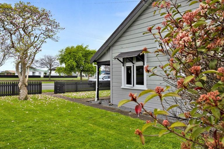 Photo of property in 407a Waihi Road, Normanby, Hawera, 4614