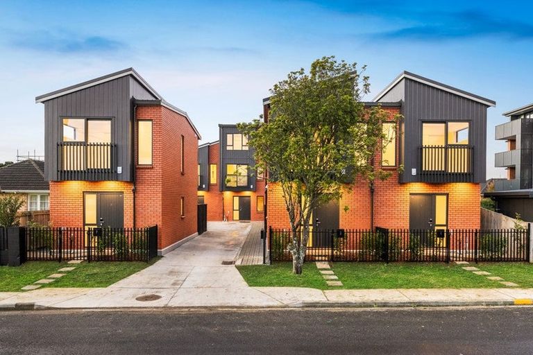 Photo of property in 6/45 Smythe Road, Henderson, Auckland, 0612
