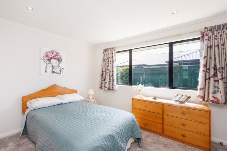 Photo of property in 54 Rosalie Terrace, Kelvin Grove, Palmerston North, 4414