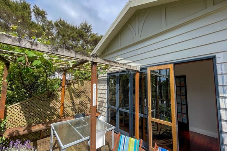 Photo of property in 87d Kaurilands Road, Titirangi, Auckland, 0604
