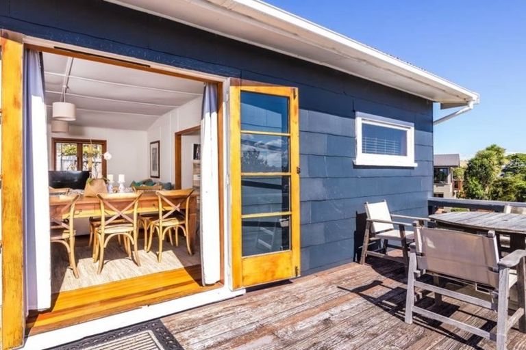 Photo of property in 21 Kurupae Road, Hilltop, Taupo, 3330
