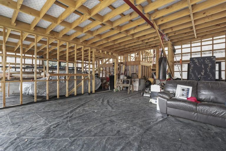 Photo of property in 4 Mariana Place, Glen Eden, Auckland, 0602