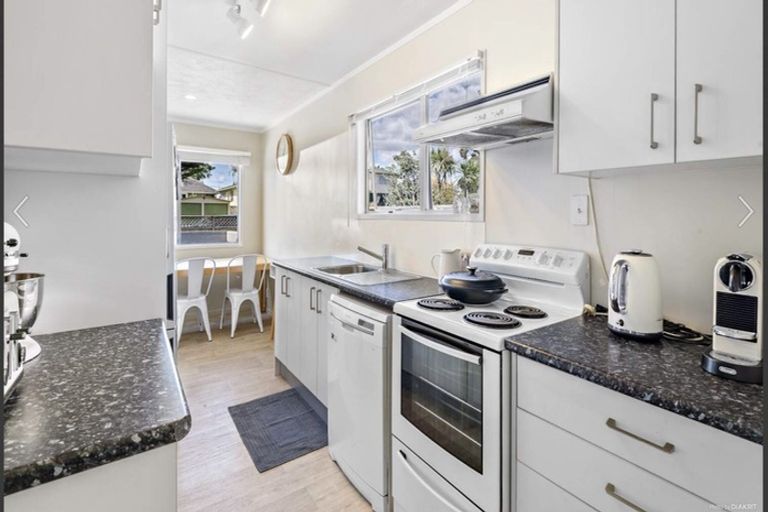 Photo of property in 5 Scarlet Drive, Ranui, Auckland, 0612