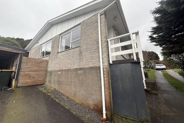 Photo of property in 1/6 Naseby Grove, Wainuiomata, Lower Hutt, 5014