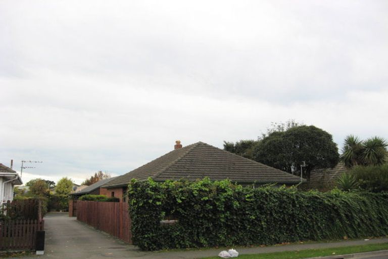 Photo of property in 2/170c Yaldhurst Road, Sockburn, Christchurch, 8042