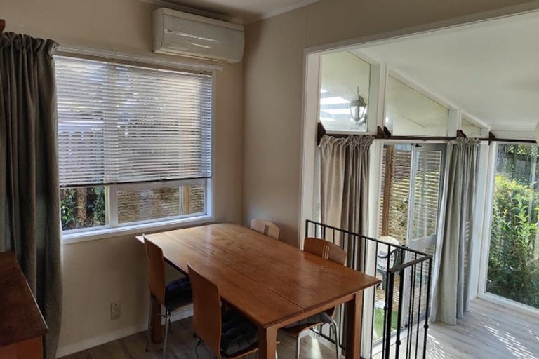 Photo of property in 27 Cheval Drive, Totara Vale, Auckland, 0629