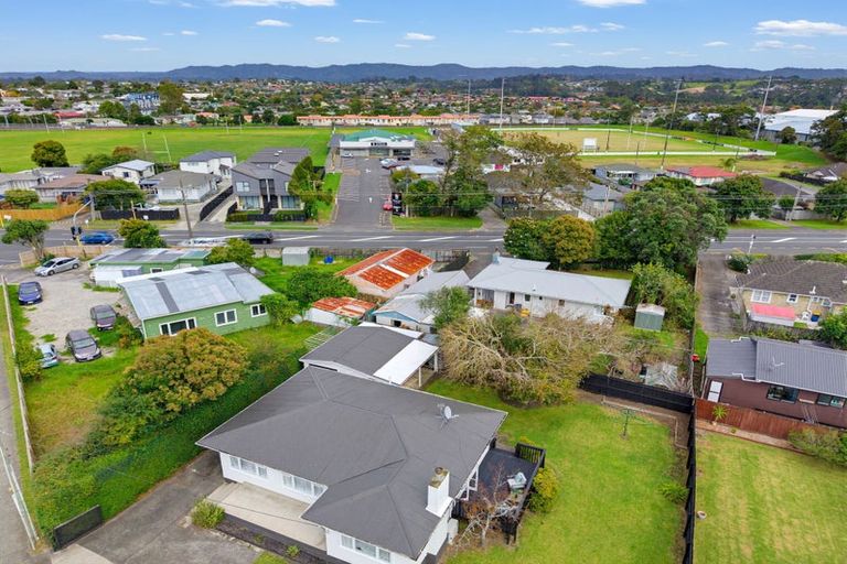 Photo of property in 4 Rathgar Road, Henderson, Auckland, 0610