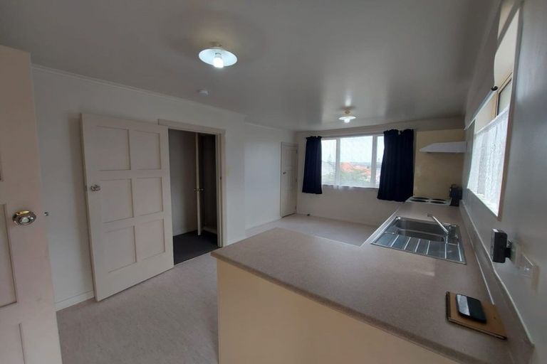 Photo of property in 241 Great North Road, Henderson, Auckland, 0612