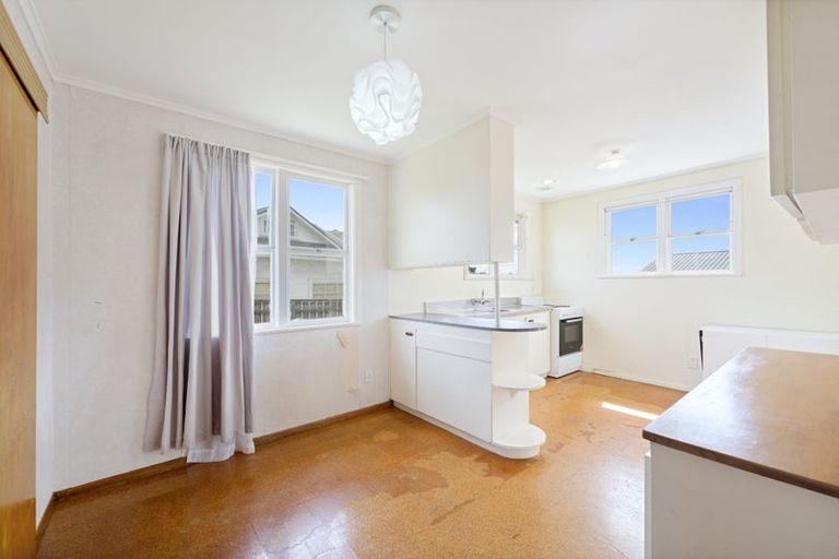 Photo of property in 41 St Leonards Road, Kelston, Auckland, 0602