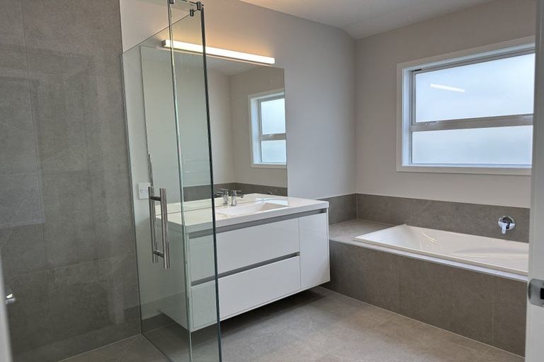 Photo of property in 20 George Yee Place, Taradale, Napier, 4112