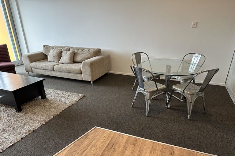 Photo of property in 2 Torrens Terrace, Mount Cook, Wellington, 6011