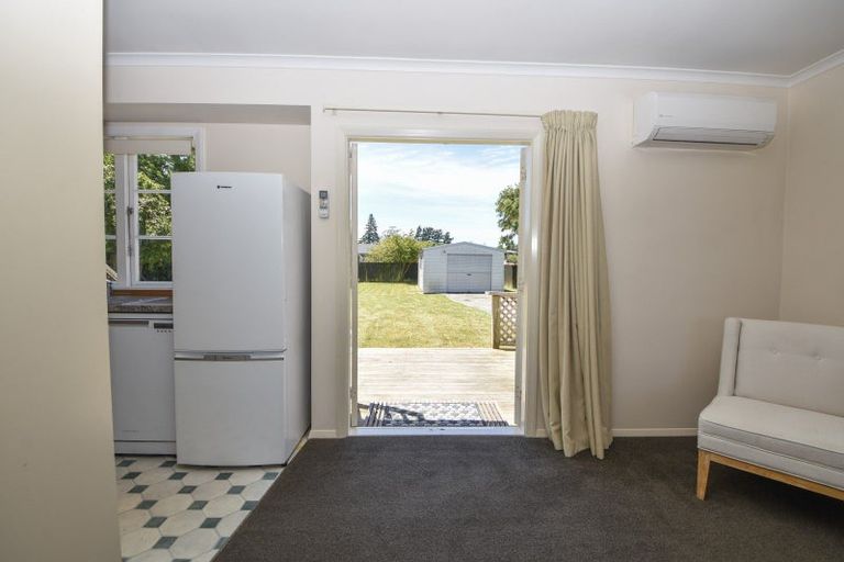 Photo of property in 15 Moreton Road, Carterton, 5713