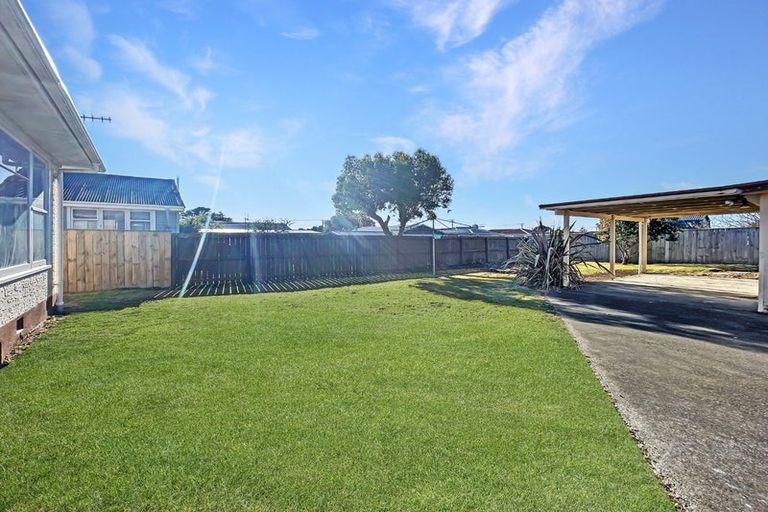 Photo of property in 38 Miro Street, Castlecliff, Whanganui, 4501