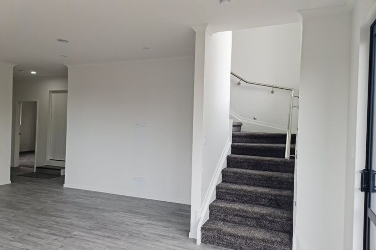 Photo of property in 63a Hillcrest Road, Papatoetoe, Auckland, 2025