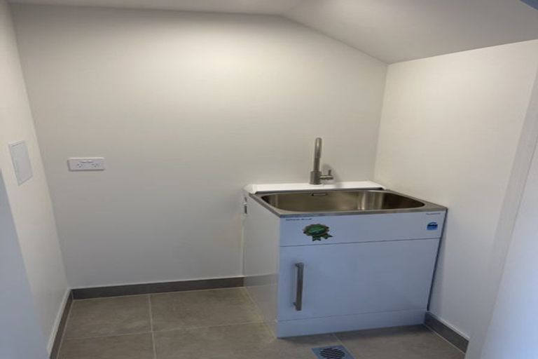 Photo of property in 1/58 Kemp Road, Massey, Auckland, 0614