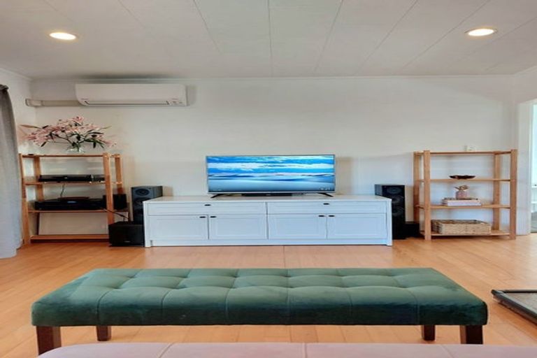 Photo of property in 21 Flaxdale Street, Birkdale, Auckland, 0626