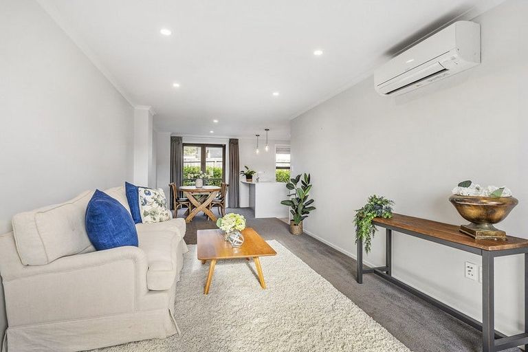 Photo of property in 1b Breakwater Way, Whitby, Porirua, 5024