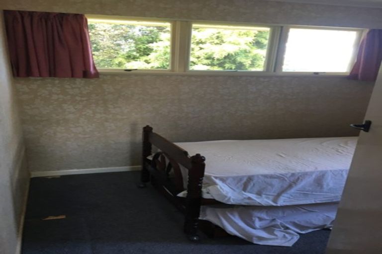 Photo of property in 60 Hogans Road, Glenfield, Auckland, 0629