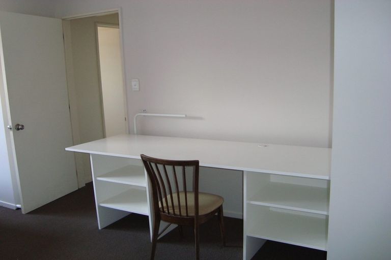 Photo of property in 5b Paeroa Street, Riccarton, Christchurch, 8041