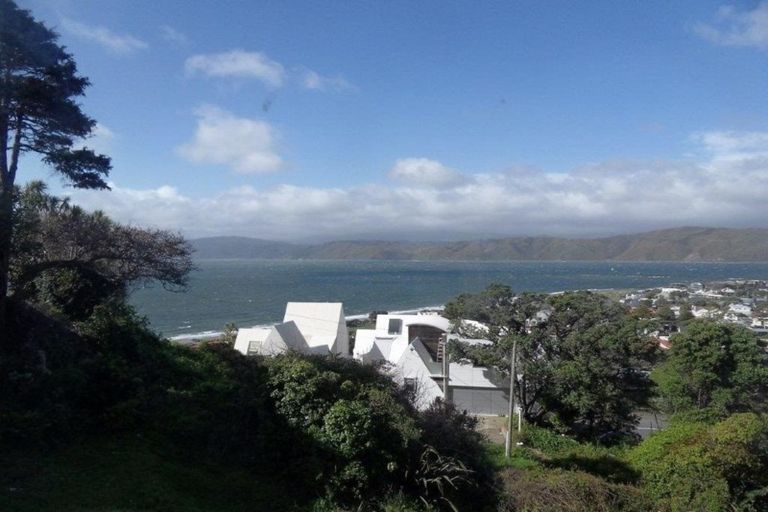 Photo of property in 19 Fettes Crescent, Seatoun, Wellington, 6022
