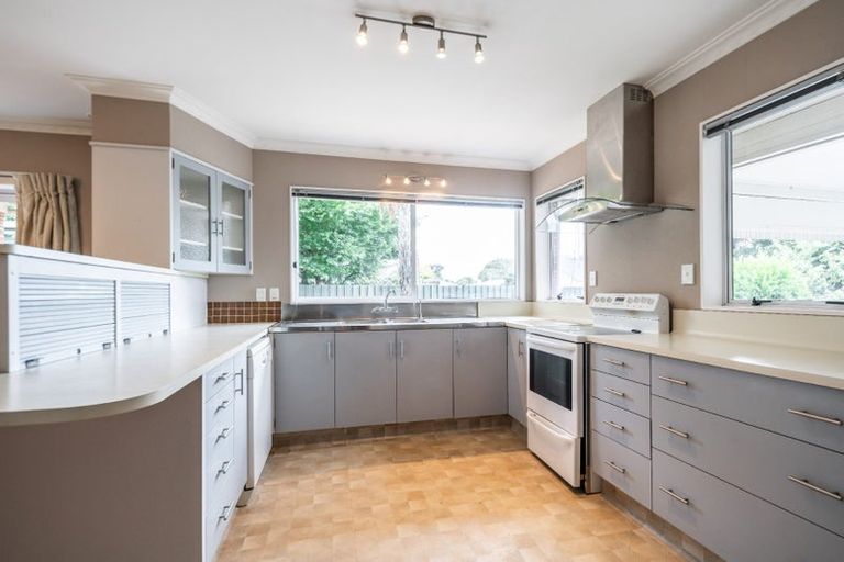 Photo of property in 89 Hall Street, Cambridge, 3434