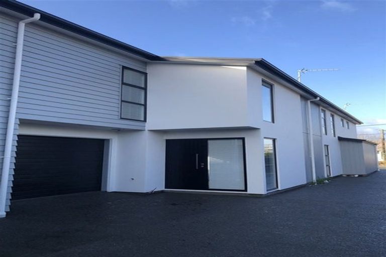 Photo of property in 3/49 Olliviers Road, Phillipstown, Christchurch, 8011
