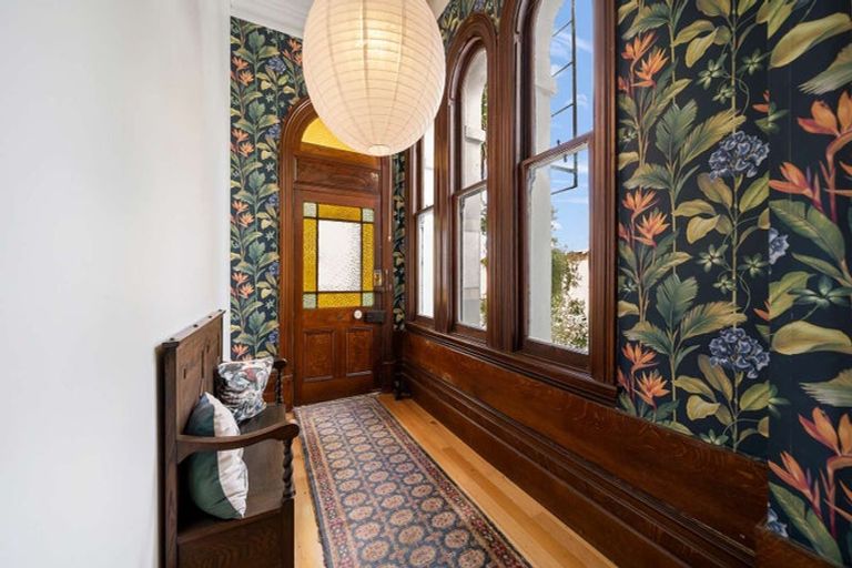 Photo of property in 1 Greta Street, South Hill, Oamaru, 9400