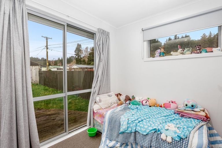 Photo of property in 21 Mangaroa Hill Road, Maoribank, Upper Hutt, 5018