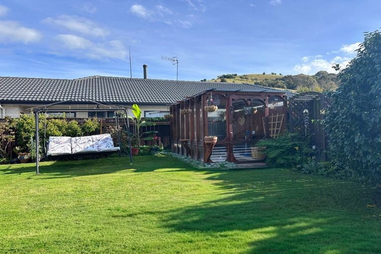 Photo of property in 28 Trigg Crescent, Taradale, Napier, 4112