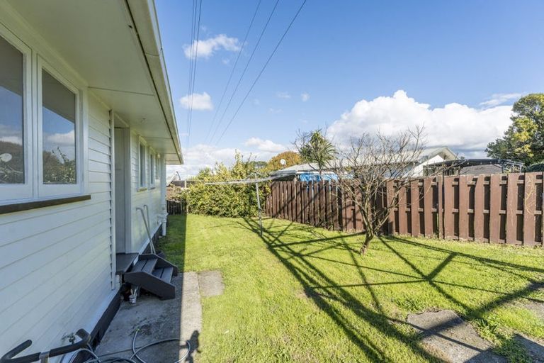 Photo of property in 23 Bedford Street, Te Atatu South, Auckland, 0610