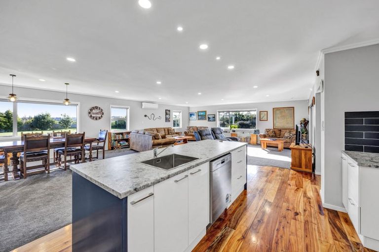 Photo of property in 280 Austin Road, Normanby, Hawera, 4673