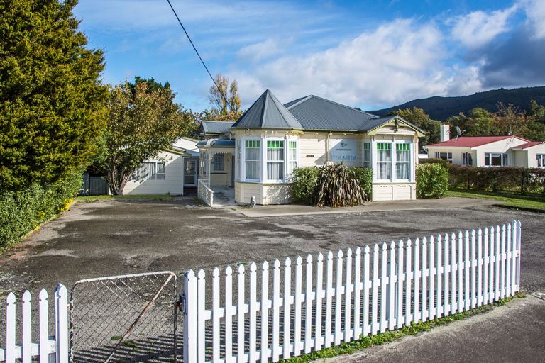 Photo of property in 42 Fox Street, Ngaio, Wellington, 6035