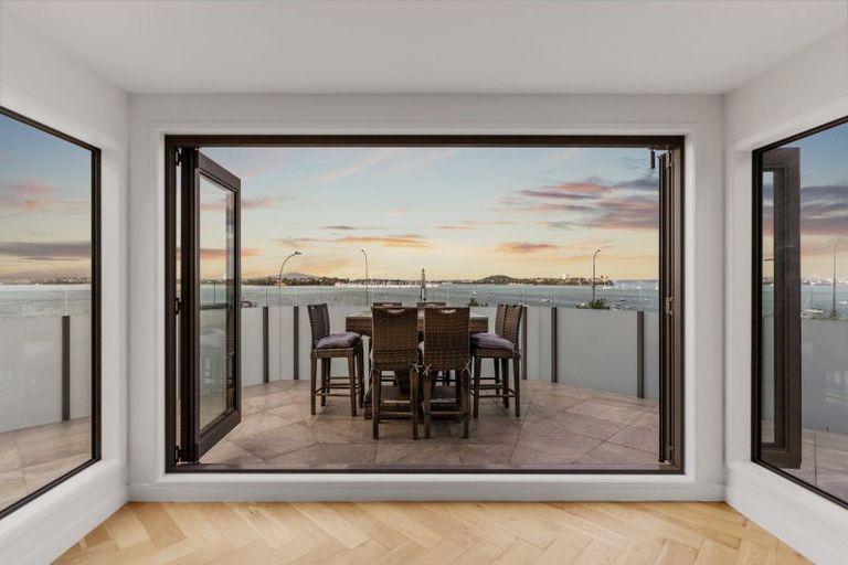 Photo of property in 3/43 Princes Street, Northcote Point, Auckland, 0627