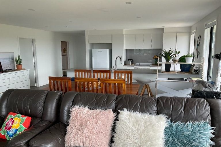 Photo of property in 1 Okoreka Road, Glenbrook, 2681