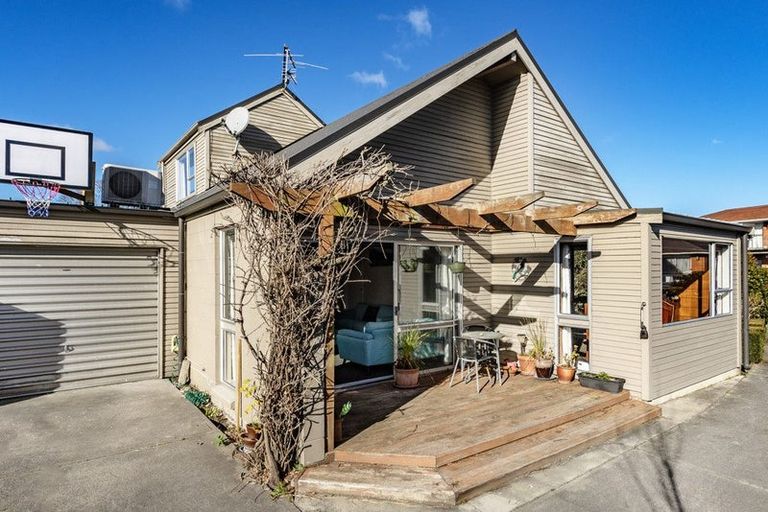 Photo of property in 1/4 Camrose Place, Ilam, Christchurch, 8041