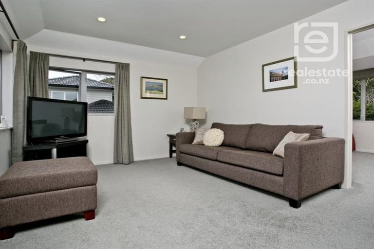 Photo of property in 11a Maleme Avenue, Belmont, Auckland, 0622