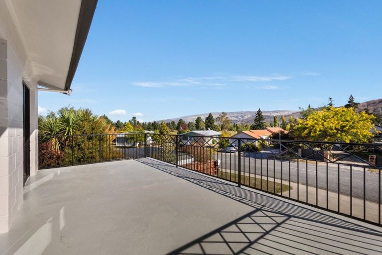 Photo of property in 70 Newcastle Street, Clyde, 9330