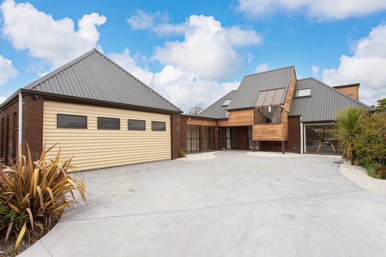 Photo of property in 39 Briarmont Street, Avondale, Christchurch, 8061