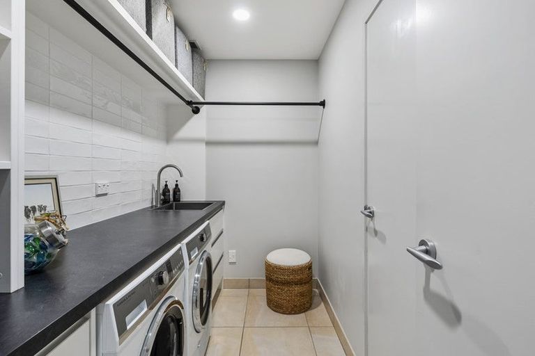 Photo of property in 11/72b Devonport Road, Tauranga, 3110