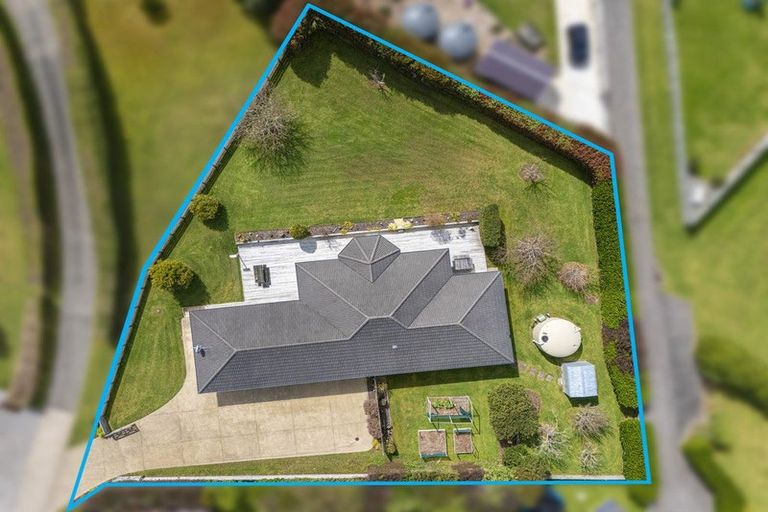 Photo of property in 16 Omana Avenue, Shelly Beach, Helensville, 0874