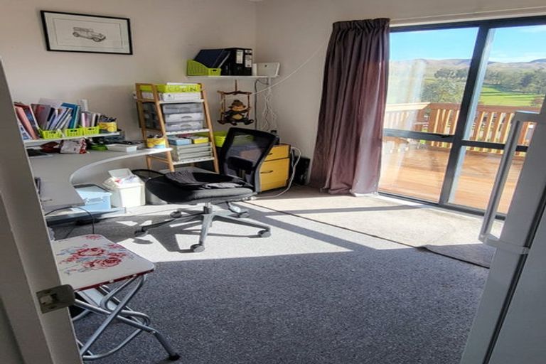 Photo of property in 1 Watts Street, Waipawa, 4210