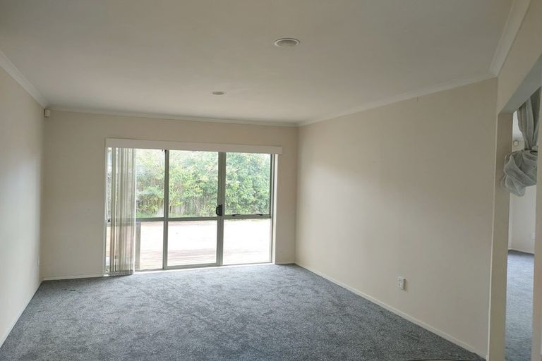Photo of property in 10 Jubaea Place, Henderson, Auckland, 0610