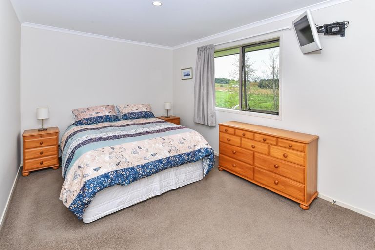 Photo of property in 32b Morley Road, Waiuku, 2681