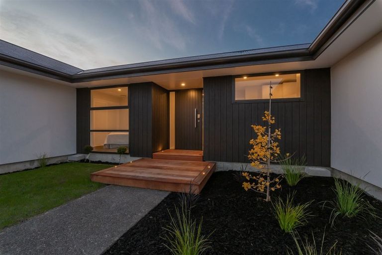 Photo of property in 13 Sarikei Avenue, Northwood, Christchurch, 8051