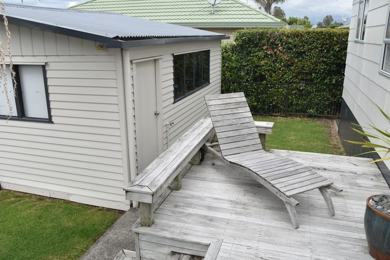 Photo of property in 15 Nukumea Common, Orewa, 0931