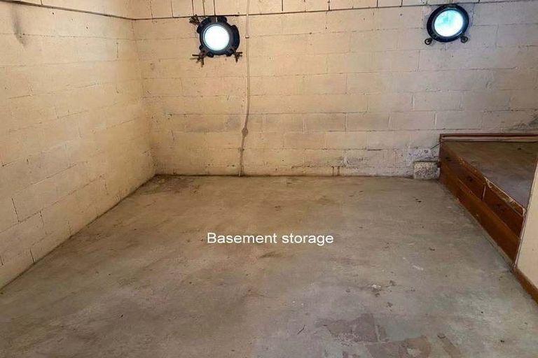 Photo of property in 2/5 Finn Place, Totara Vale, Auckland, 0629