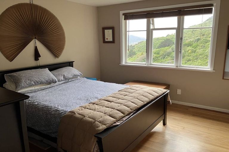 Photo of property in 52 Huntingdon Street, Northland, Wellington, 6012