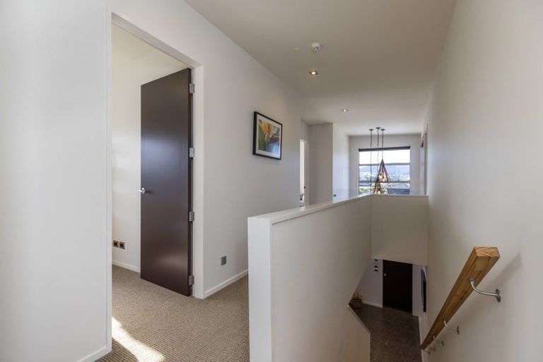 Photo of property in 21 Metzenthin Close, Raumati South, Paraparaumu, 5032