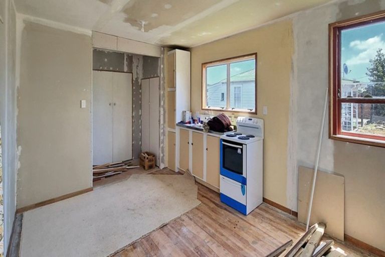 Photo of property in 10 Princess Street, Marton, 4710